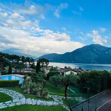 Vista lago, piscina e campo da tennis Mezzegra Esterno foto