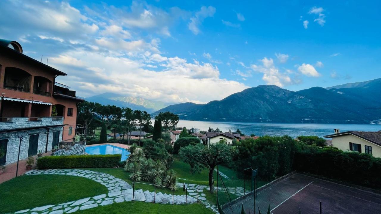 Vista lago, piscina e campo da tennis Mezzegra Esterno foto